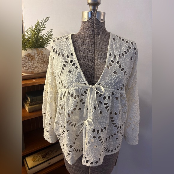 NEW Emerson Fry Ivory Eyelet Blouse Tie Top M/L Overshirt Cotton - Picture 2 of 4
